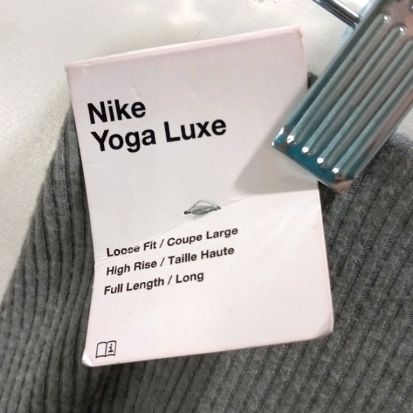 NWT Nike Yoga Luxe, Loose Fit, High Rise,Full length Yoga Pant, Size Med - Picture 5 of 7